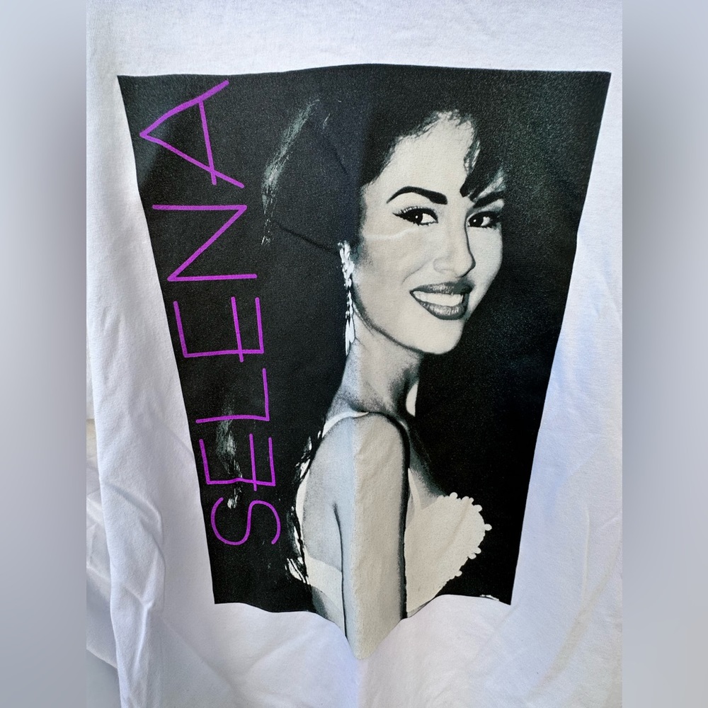 Selena GRAPHIC TEE (USED)